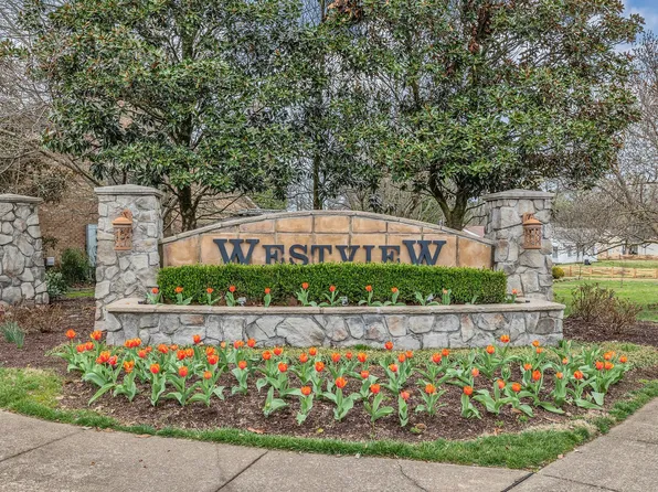 102 Westview Dr, Spring Hill, TN 37174