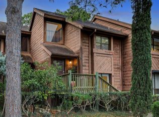 685 Davis Rd, League City, TX 77573