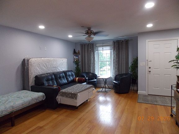 4th image of 1 Paradise Ln Unit J3