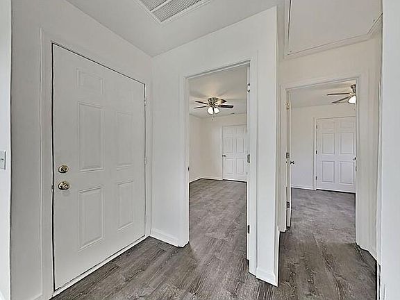 5th image of 83 Robertson St #B