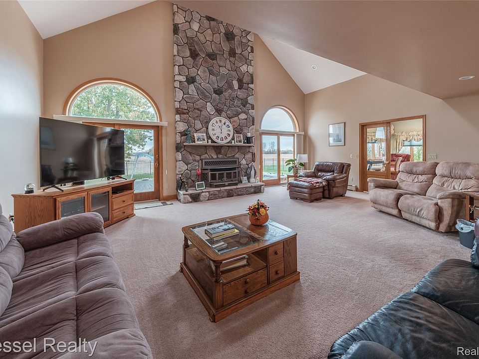 9961 Dolan Rd, photo 15