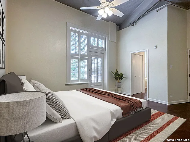 245 Losoya St — Photo 38