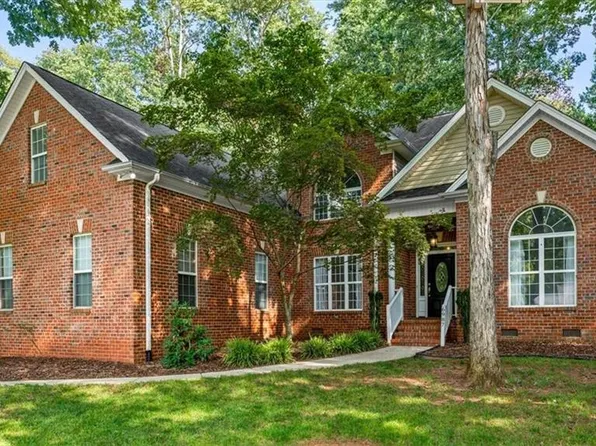 6987 Bethesda Ct, Summerfield, NC 27358