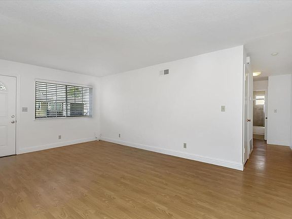 4th image of 775 Warring Dr APT 4
