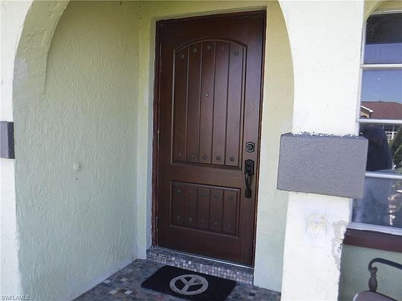 5th image of 301 NE 19th Ave