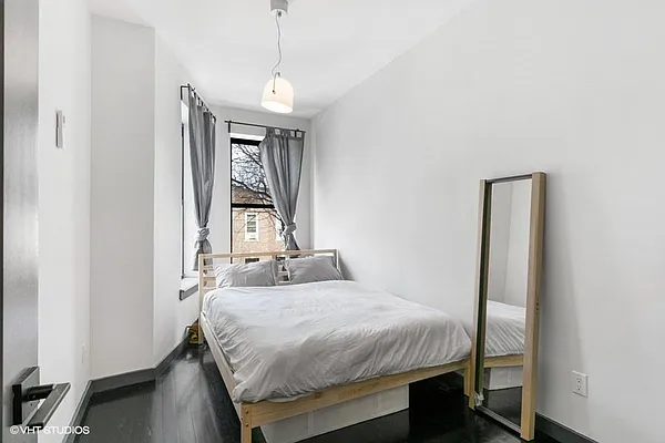 Rented by Venn NY Inc | media 13