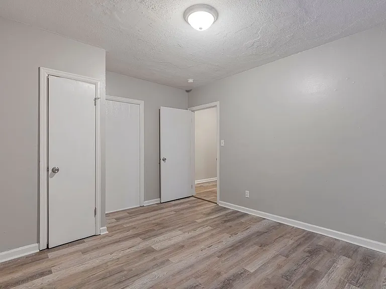 987 Lilley Ave — Photo 15
