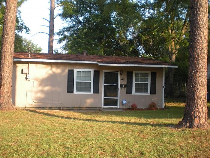 1st image of 42 Francis Ave