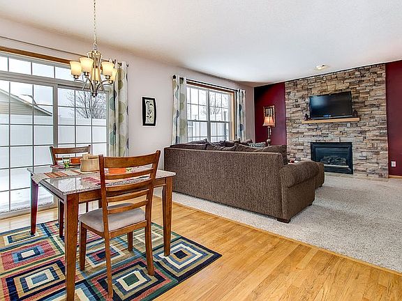 Living Room/Breakfast Nook