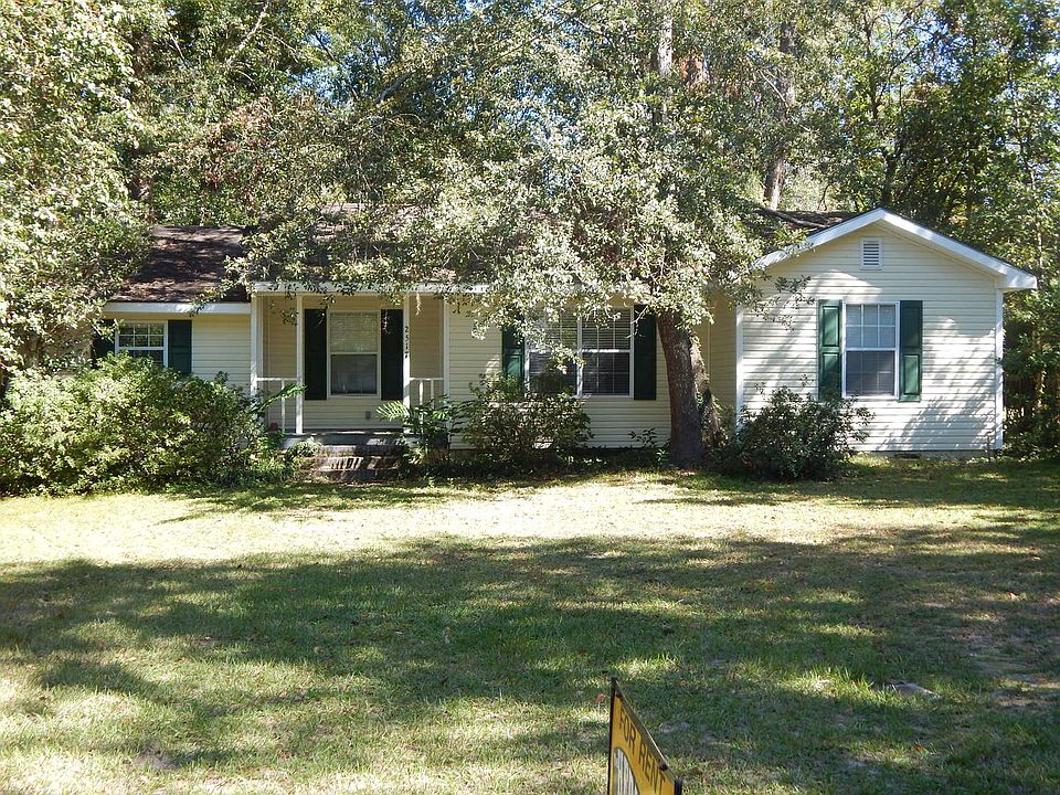 1st image of 2517 Churchill Dr