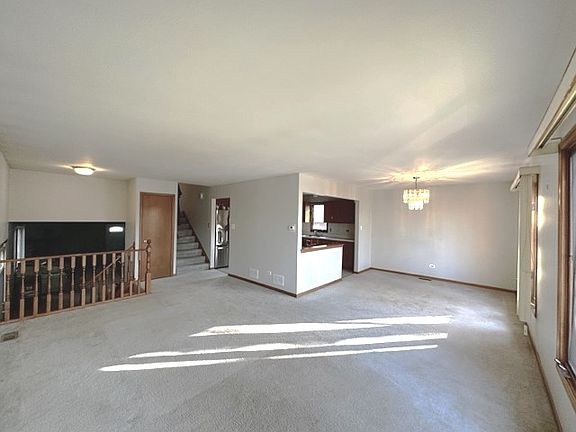 4th image of 10819 S Ave E