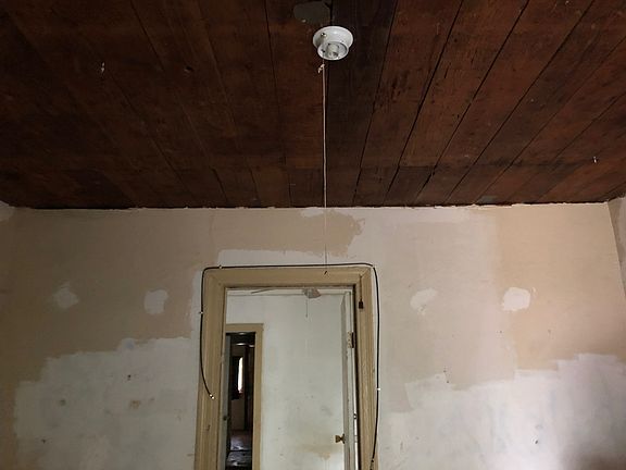 2nd image of 1527 Lamar St
