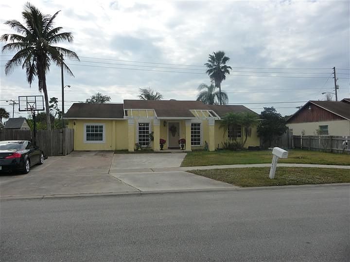 1st image of 1045 Fernlea Dr