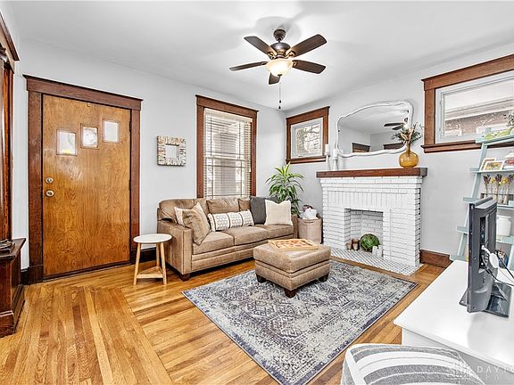4th image of 1454 Weigold Ave