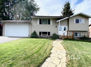 3216 6th St, Lewiston, ID 83501