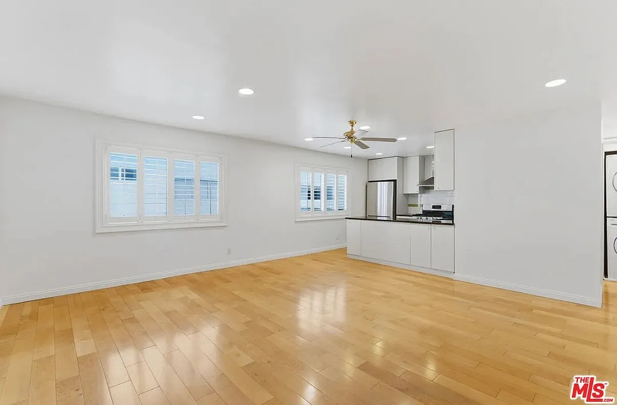 1 bed, 660 sqft, $3,850 — Photo 2