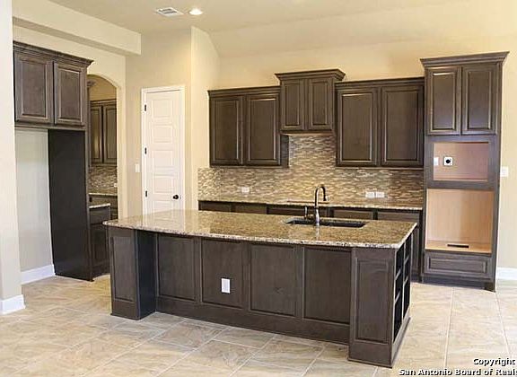 5th image of 1718 N Roaring Fork