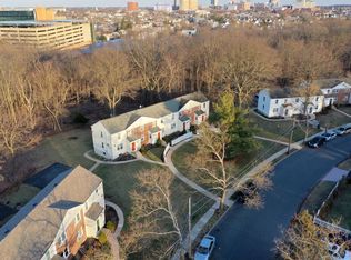 37B Hawthorne Dr APT 2, Somerset, NJ 08873
