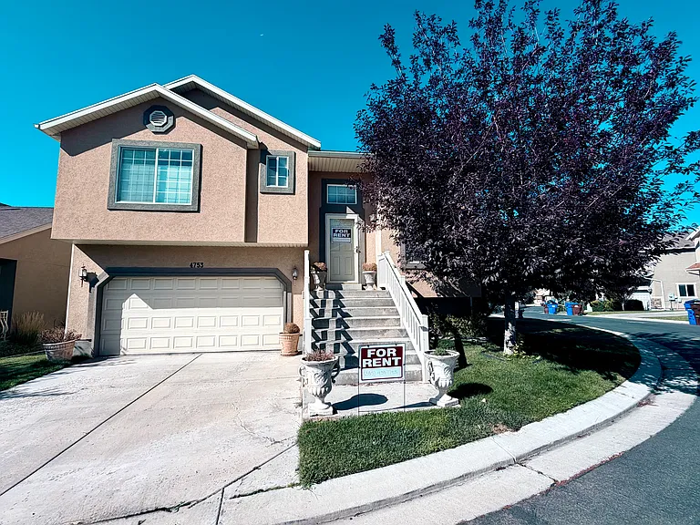 4753 E Kaylee Ct — Photo 1