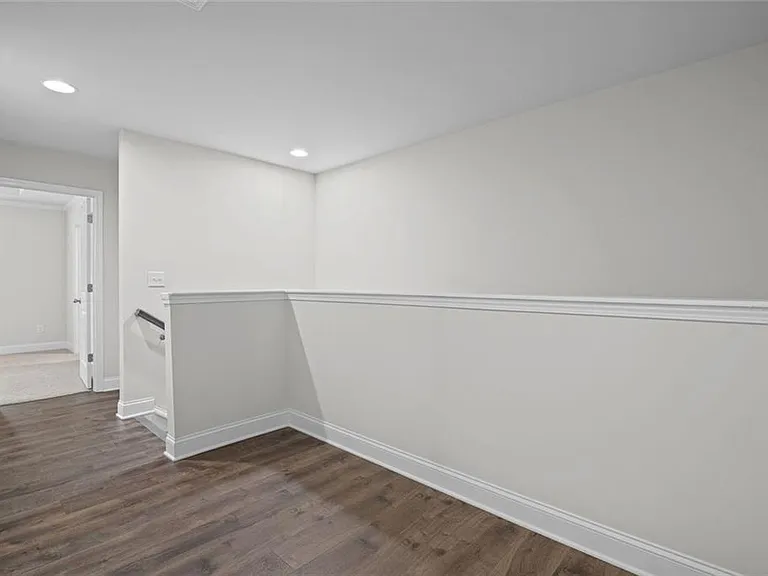 2779 White Oak Ln #20 — Photo 19