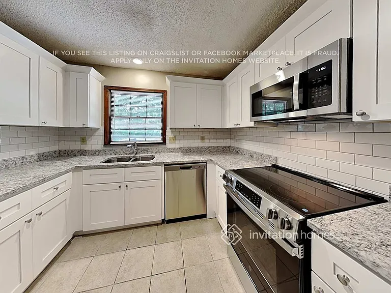6297 Queens Ct — Photo 10