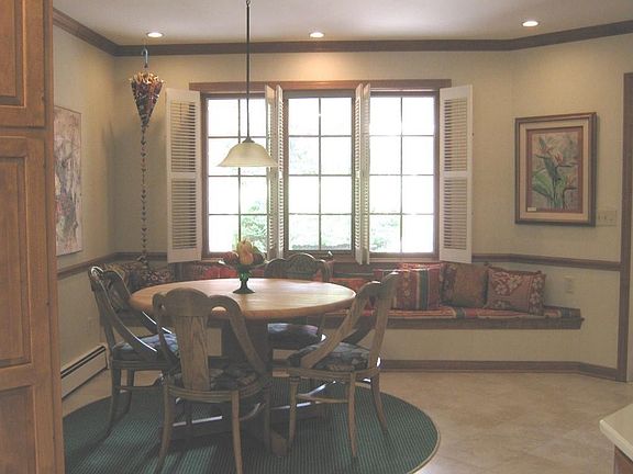 5th image of 3260 Georgian Ct