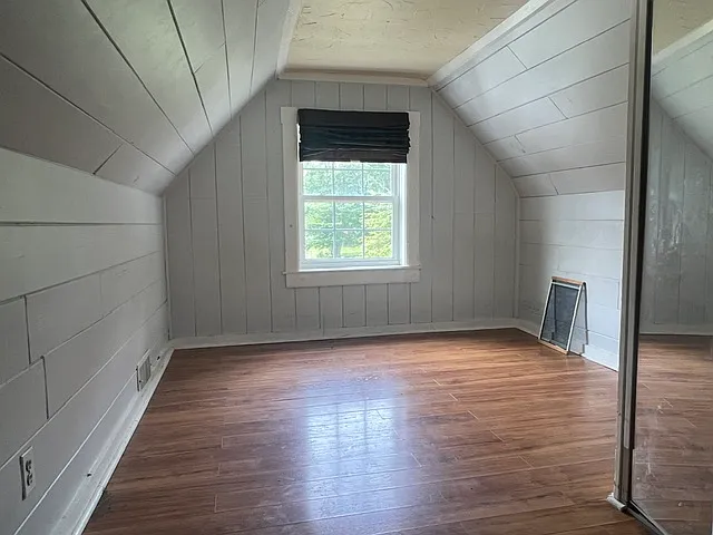 8609 Aitken Ave — Photo 11