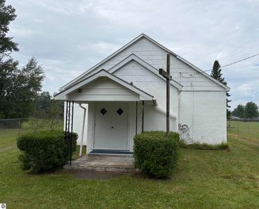 8712 Flint Rd, Hale, MI, 48739