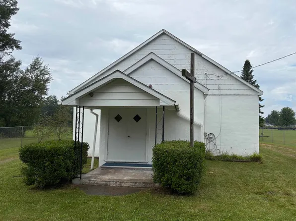 8712 Flint Rd, Hale, MI 48739