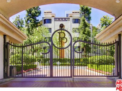 2102 Century Park Ln APT 304, Los Angeles, CA, 90067