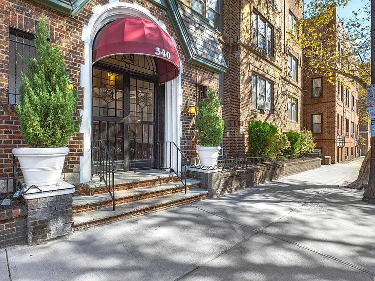 340 Fairmont Ave #204 — Photo 13