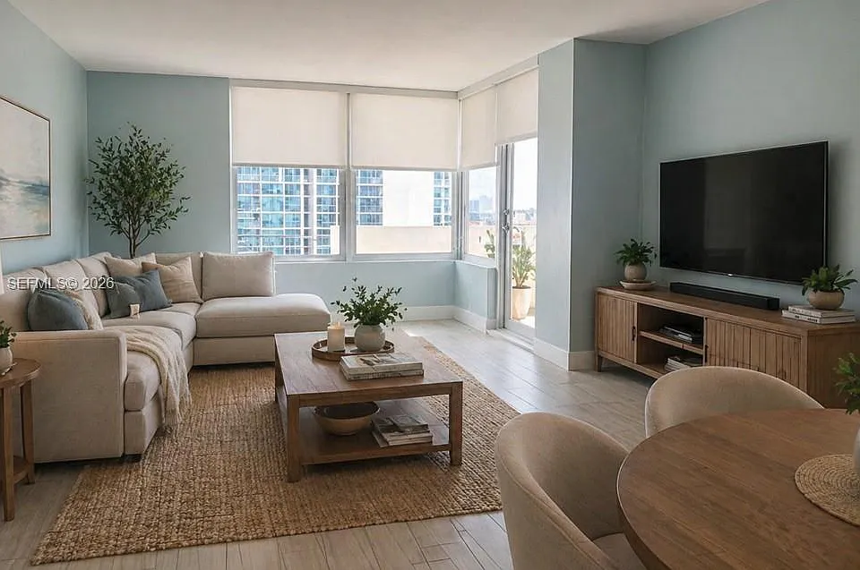 2899 Collins Ave #724