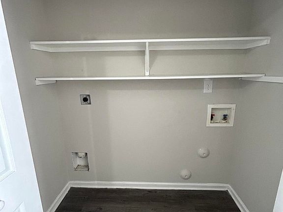 2nd image of 644 Coleman St 101