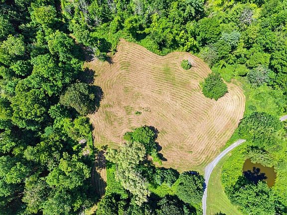 3rd image of 206 Stevens Glen Rd