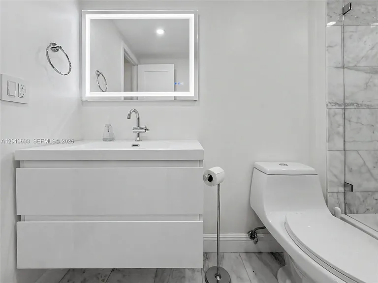 100 Edgewater Dr #204 — Photo 18
