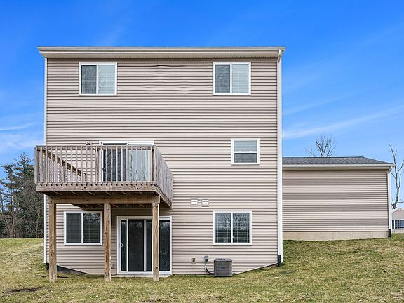 4th image of 239 Depot Cir