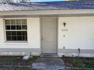 1013 N New Hampshire Ave, Tavares, FL 32778