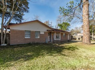 206 Magnolia St, Tomball, TX 77375