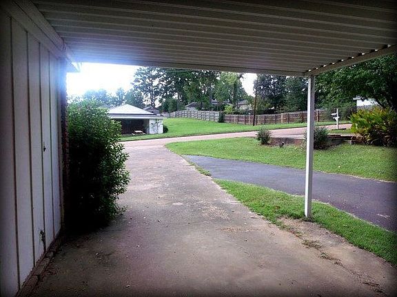 4th image of 603 Mounds Pleasant Cir