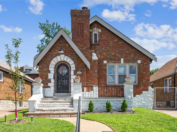 4727 Bessie Ct, Saint Louis, MO 63115