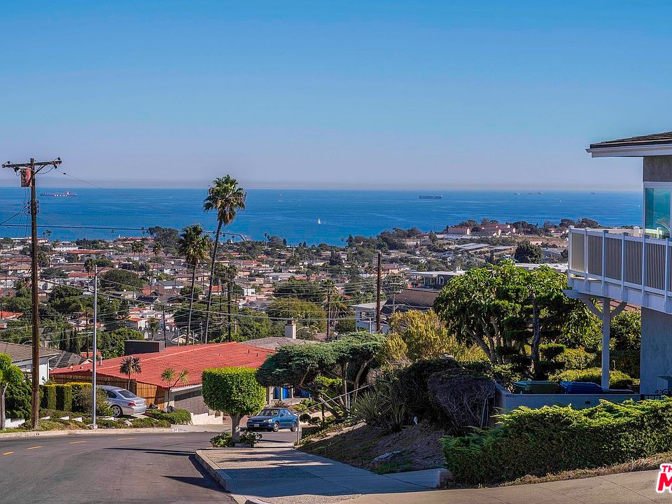 2nd image of 1725 Palacios Dr