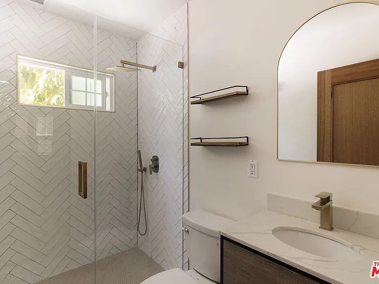 3047 Perlita Ave — Photo 16