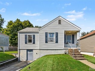 3545 Saint Genevieve Ln, Saint Ann, MO 63074