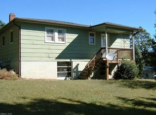 45 Capricorn Ln, Zirconia, NC 28790