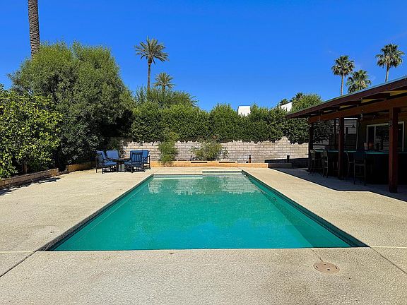 3rd image of 70900 Jasmine Ln