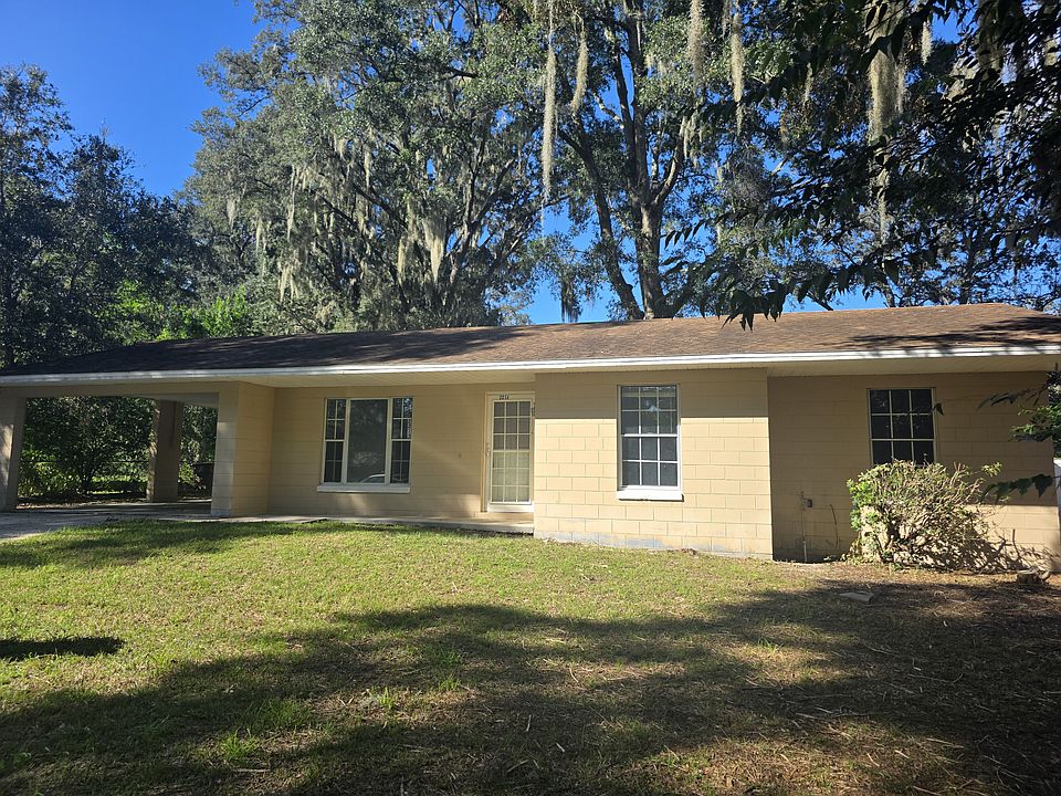 1st image of 2213 NE 36th Pl