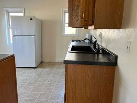 5th image of 2932 Mounds Rd