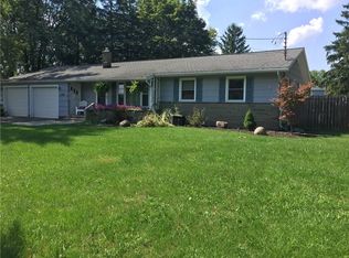 1267 Summit Dr, Newark, NY 14513