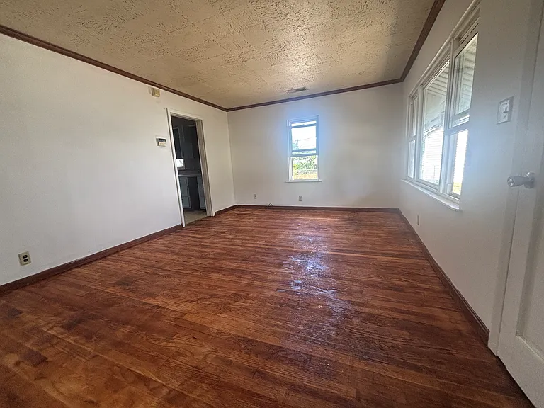 2621 Ravenswood Ct — Photo 9