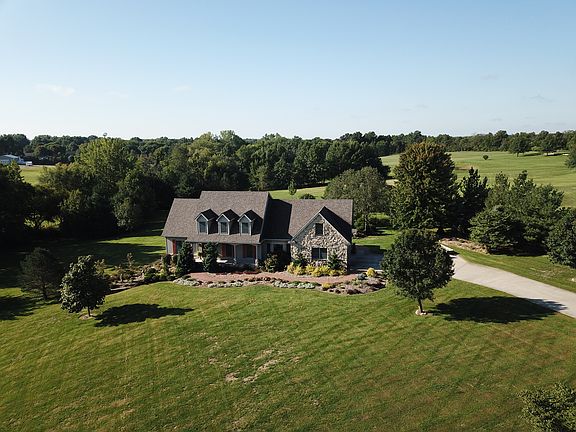 2nd image of 3109 Cedar Crest Ln